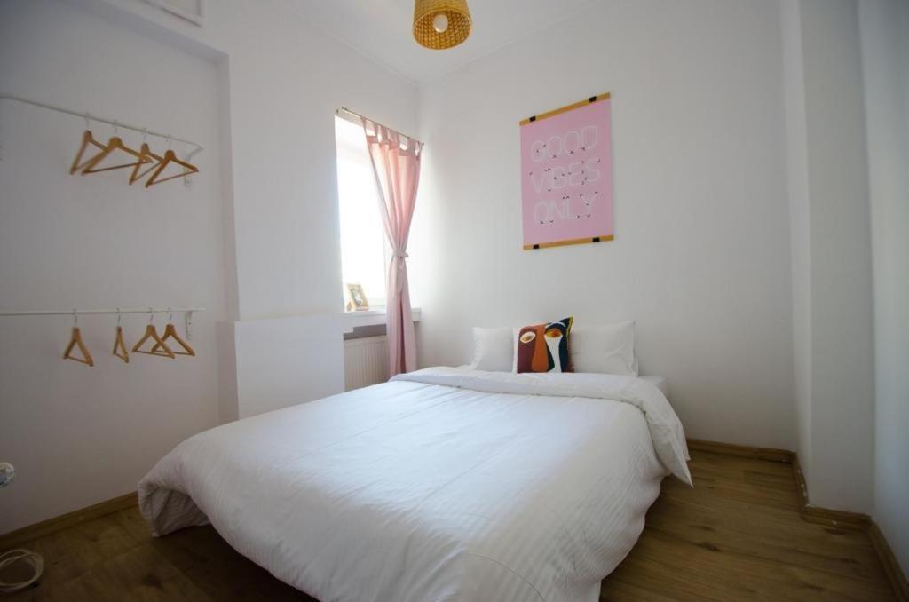 Bright Apartment Near Cismigiu And Old Town Букурещ Екстериор снимка