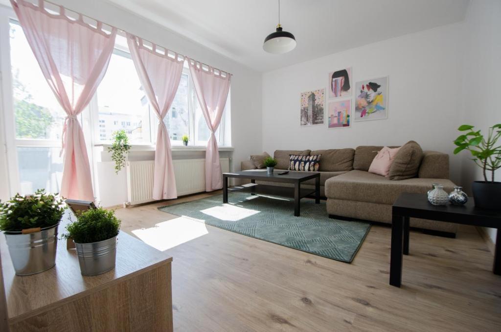 Bright Apartment Near Cismigiu And Old Town Букурещ Екстериор снимка